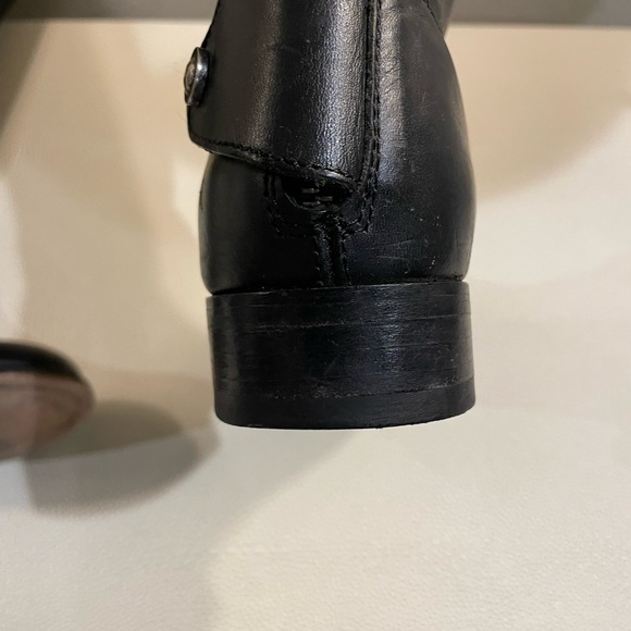 Frye “Melissa” Black Leather Zip Boots - Picture 4 of 10